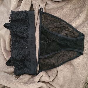 NWOT Victoria's Secret Bra and panty set M